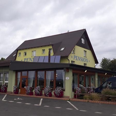 克拉托维 Motorest-Pension U Hrachu,S.R.O.酒店 外观 照片